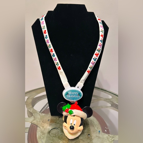 Disney Holiday Lanyard - Christmas Light-Up Santa Mickey - Picture 1 of 6